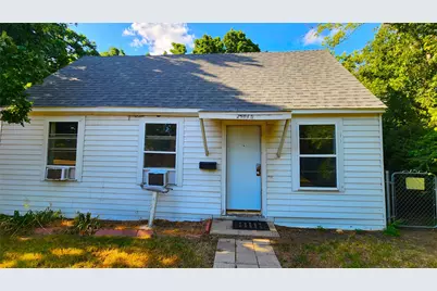 2604 N Locust Street #100, Denton, TX 76209 - Photo 1