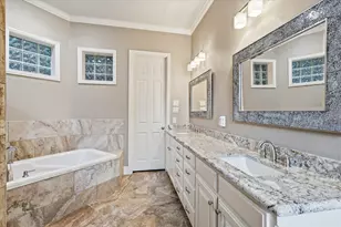8953 Stratford Dr, North Richland Hills, TX 76182 - Photo 21
