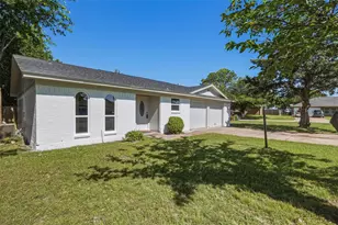 6900 Windy Hill Rd, Forest Hill, TX 76140 - Photo 3