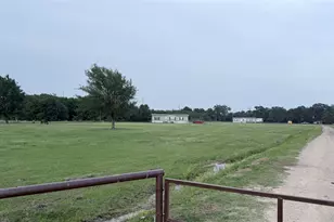 190 Railroad Dr, Mabank, TX 75156 - Photo 1