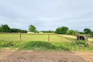190 Railroad Dr, Mabank, TX 75156 - Photo 3