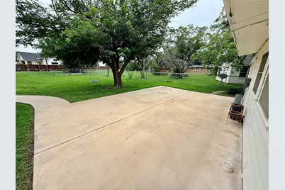 1346 Hillcrest Drive, Graham, TX 76450 - Photo 29