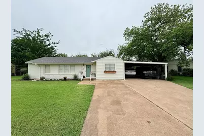 1346 Hillcrest Drive, Graham, TX 76450 - Photo 1