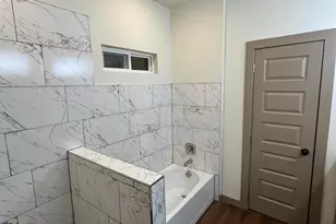 1401 Marshall St, Greenville, TX 75401 - Photo 7