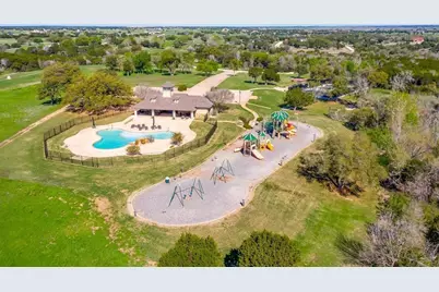 7401 S Aberdeen Drive, Cleburne, TX 76033 - Photo 5