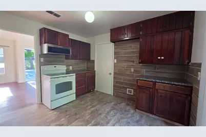 1111 Avenue A, Denton, TX 76201 - Photo 5