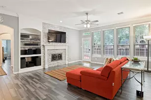 401 Manders Ct, Irving, TX 75063 - Photo 5