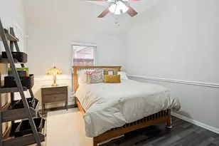 401 Manders Ct, Irving, TX 75063 - Photo 13