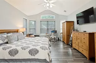 401 Manders Ct, Irving, TX 75063 - Photo 9
