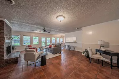 5828 Westcrest Drive W, Edgecliff Village, TX 76134 - Photo 5