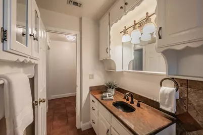 5828 Westcrest Drive W, Edgecliff Village, TX 76134 - Photo 27