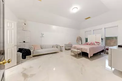 7096 Carmona, Grand Prairie, TX 75054 - Photo 11