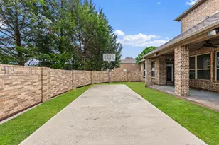 7096 Carmona, Grand Prairie, TX 75054 - Photo 29