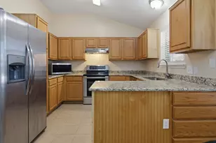 10225 Maverick Dr, Fort Worth, TX 76108 - Photo 11