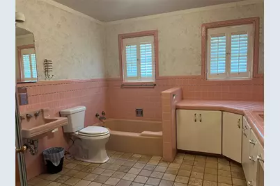 211 S Crockett, Henrietta, TX 76365 - Photo 17