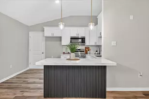 538 Pemberton Hill Rd, Dallas, TX 75217 - Photo 5
