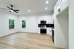 2910 Bourland St, Greenville, TX 75401 - Photo 13