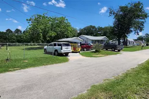 117 Moore Dr, Palestine, TX 75801 - Photo 3