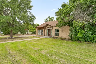 941 S Texas Street, De Leon, TX 76444 - Photo 1