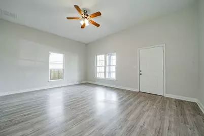 3419 Washington Street, Greenville, TX 75401 - Photo 5