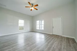 3419 Washington St, Greenville, TX 75401 - Photo 5