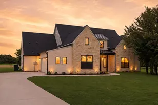 209 Wave Runner Ct, Corsicana, TX 75109 - Photo 1