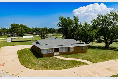 1001 E Nevada, Seymour, TX 76380 - Photo 1