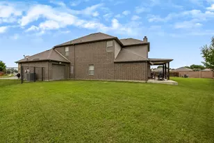 2701 Elmwood Dr, Burleson, TX 76028 - Photo 11