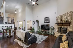 2701 Elmwood Dr, Burleson, TX 76028 - Photo 3
