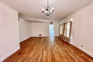 932 W Live Oak St, Jacksboro, TX 76458 - Photo 11