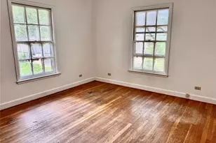 932 W Live Oak St, Jacksboro, TX 76458 - Photo 15