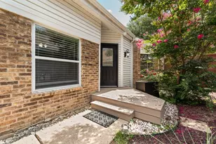 14826 Le Grande Dr, Addison, TX 75001 - Photo 9