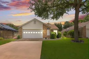 14826 Le Grande Dr, Addison, TX 75001 - Photo 3