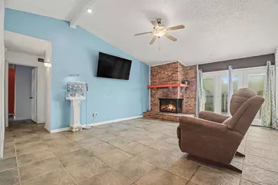 5300 Princess Court, Lake Dallas, TX 75065 - Photo 5