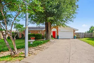 5300 Princess Ct, Lake Dallas, TX 75065 - Photo 1