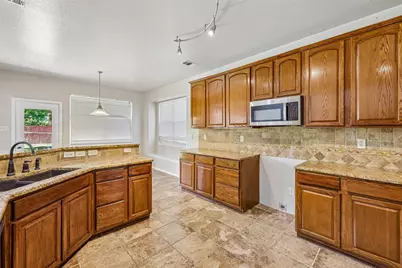 844 Sequoia Way, Saginaw, TX 76131 - Photo 11