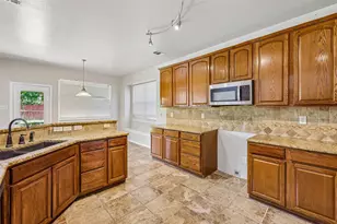 844 Sequoia Way, Saginaw, TX 76131 - Photo 11