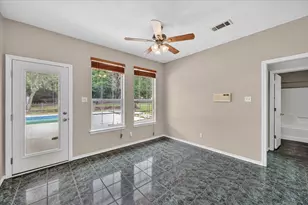 2212 Summit Dr, Burleson, TX 76028 - Photo 17