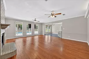 2212 Summit Dr, Burleson, TX 76028 - Photo 11