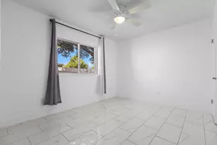 806 Longbeach Dr, Garland, TX 75043 - Photo 11