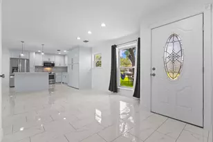 806 Longbeach Dr, Garland, TX 75043 - Photo 3