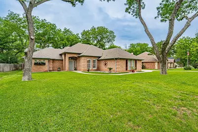 8928 Green Leaves Drive, Granbury, TX 76049 - Photo 3