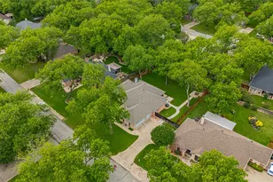 8928 Green Leaves Dr, Granbury, TX 76049 - Photo 7