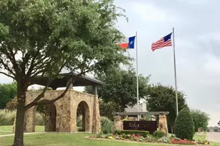 812 Moss Cliff Cir, McKinney, TX 75071 - Photo 37