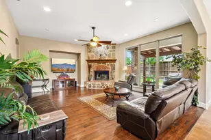 812 Moss Cliff Cir, McKinney, TX 75071 - Photo 5