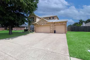 5848 Somerton Dr, Grand Prairie, TX 75052 - Photo 1