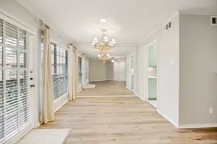 16301 Ledgemont Ln, Addison, TX 75001 - Photo 11