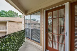 16301 Ledgemont Ln, Addison, TX 75001 - Photo 17
