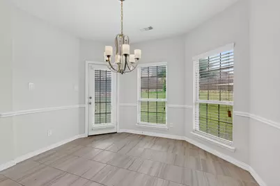 908 Heath Creek Drive, DeSoto, TX 75115 - Photo 13