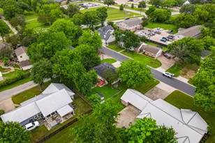 407 W 4th St, Kaufman, TX 75142 - Photo 5